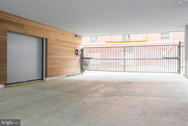 Building Photo - 1501 N 31st St