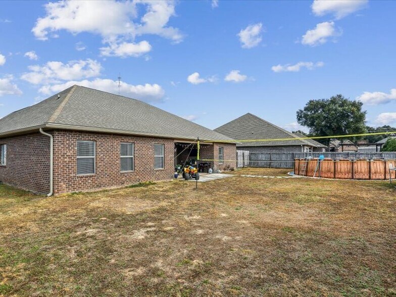 Building Photo - 405 Pendo Pl