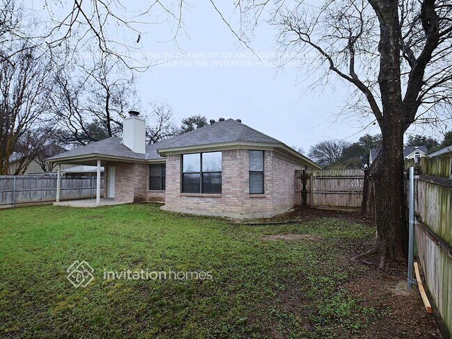 Building Photo - 6305 Fern Meadow Dr
