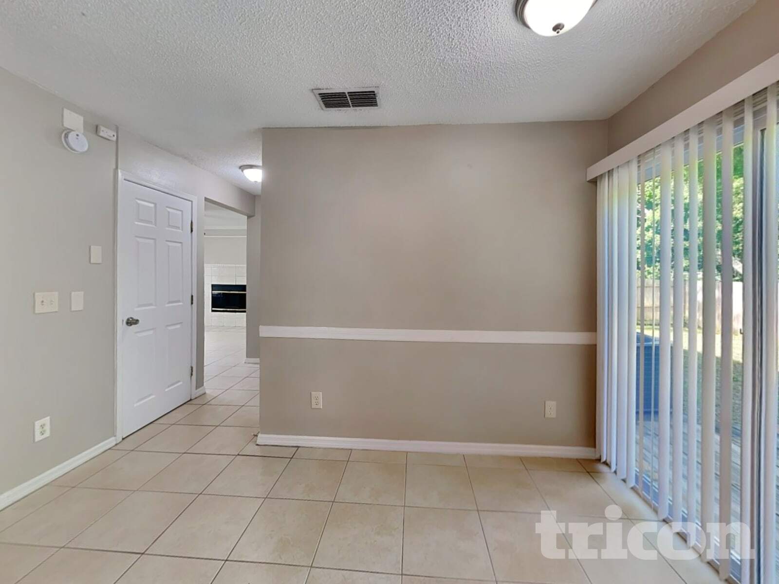 Building Photo - 12739 Serenade Cir N