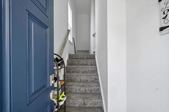 Building Photo - 208 Laydon Way