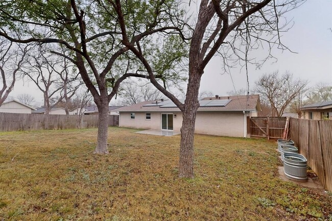 Building Photo - 4805 Broadhill Dr