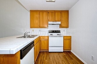 Building Photo - 9430 Winter Gdns Blvd