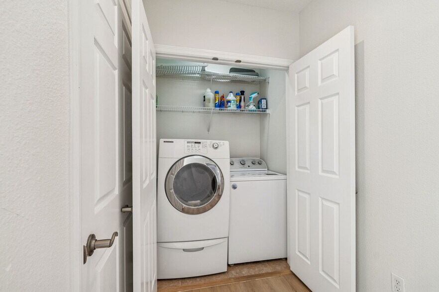 Washer/dryer area - 4543 Bay Spring Ct