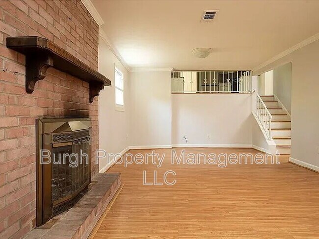 Building Photo - 1248 Satellite Cir