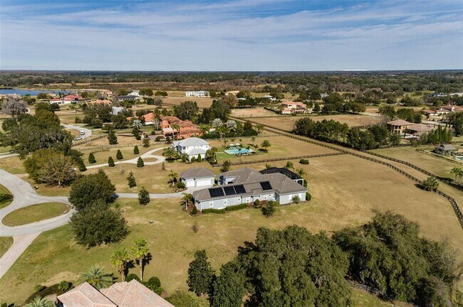 Building Photo - 10605 Midview Terrace