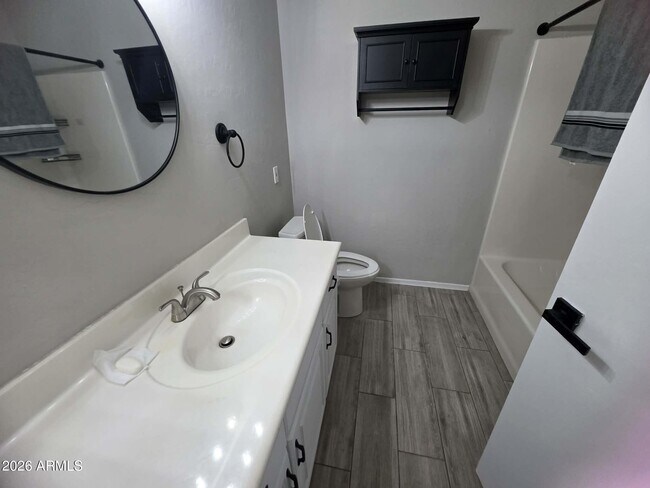 Building Photo - 3865 S Turquoise Dr