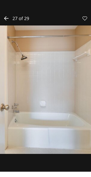 Building Photo - 102 Academy Square