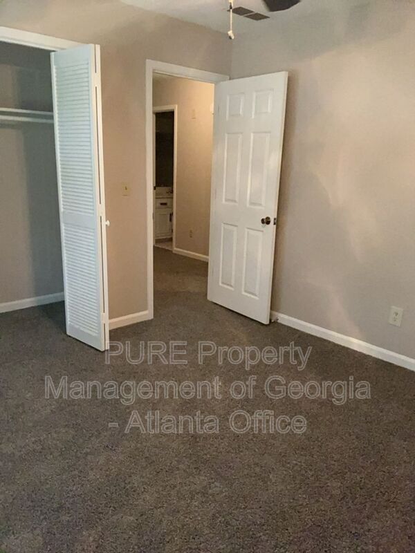 Building Photo - 1386 Stonehenge Ct