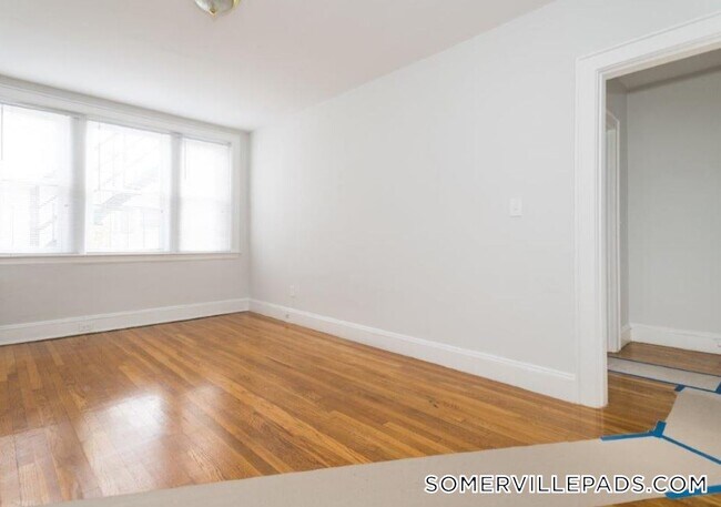 Building Photo - 136 Highland Ave