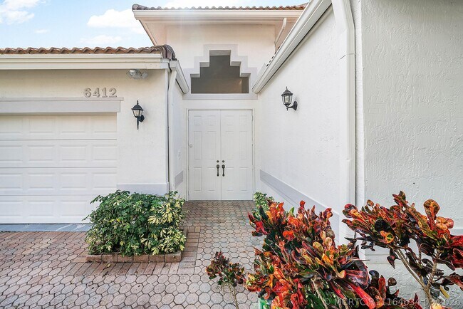 Building Photo - 6412 San Michel Way