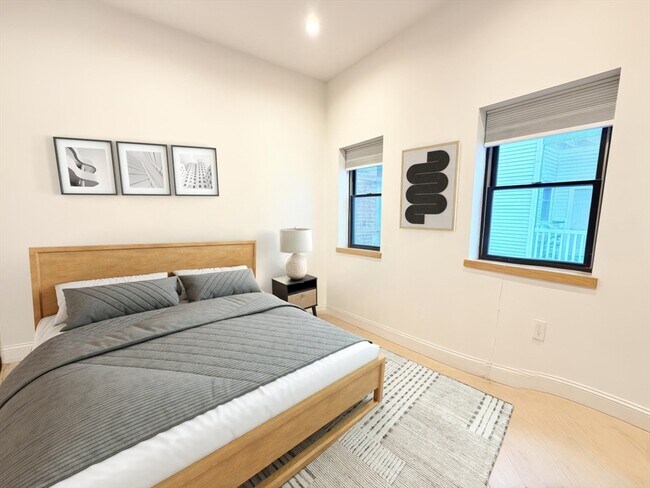 Building Photo - 182 Webster St