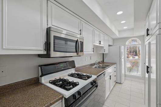Building Photo - 5811 Copperwood Ln