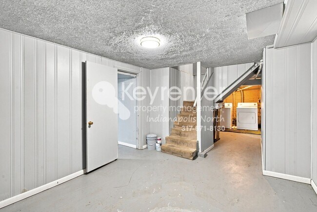 Building Photo - 4029 Forest Manor Ave