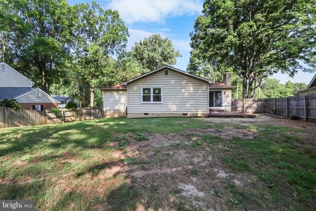 Building Photo - 4223 Avon Dr