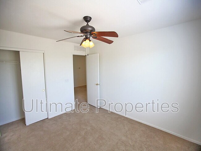 Building Photo - 23913 W Bowker St