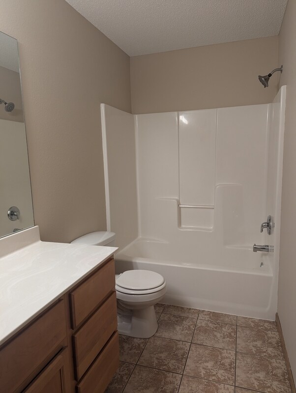 Building Photo - 408 Cedar Pl