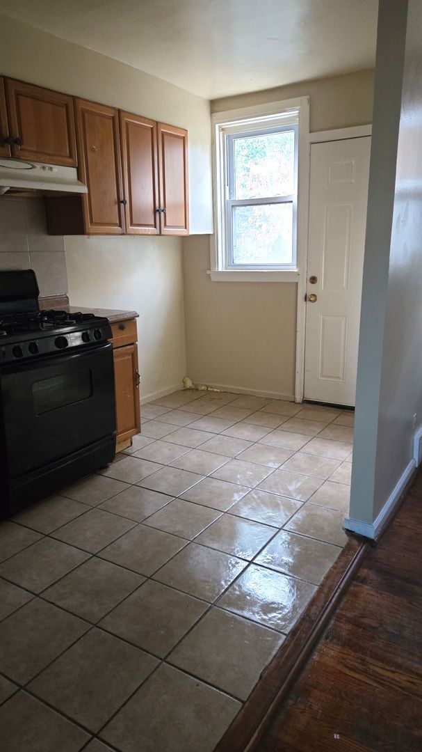 Building Photo - Spacious 4-Bedroom Home in Olney with Park...