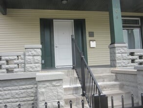 Building Photo - 108 W Columbia Ave