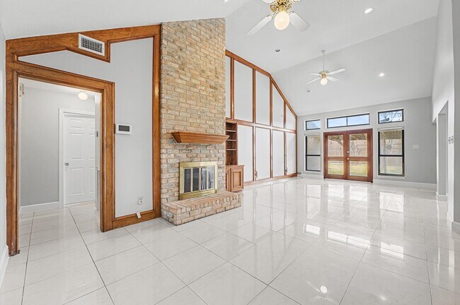 Building Photo - 7223 Mission Ct Dr