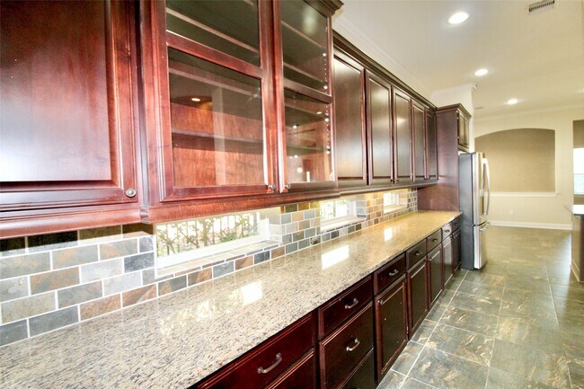 Building Photo - 24115 Via Privato Dr