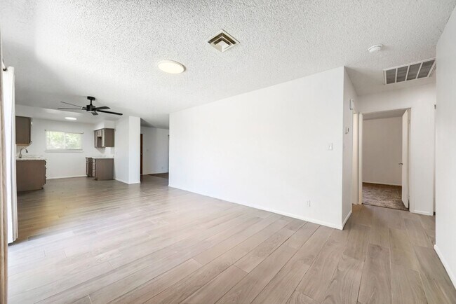 Building Photo - Don't Miss This Charming 3 bed - 2 bath Newly Renovated Home!