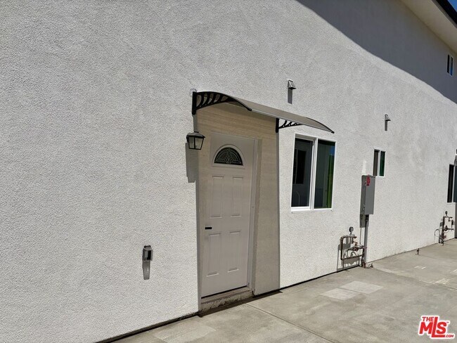 Building Photo - 11016 Olinda St