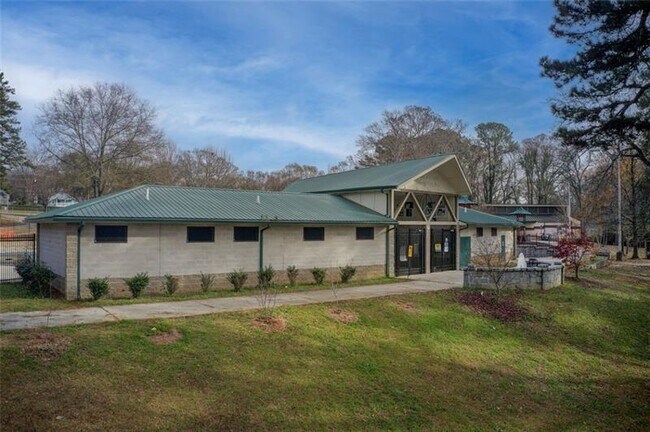 Building Photo - 1240 Oakland Terrace SW