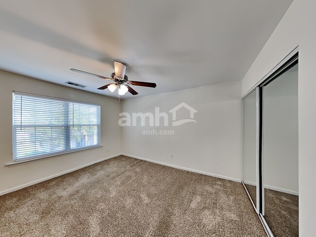 Building Photo - 222 Hiawassee Dr