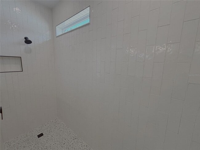Building Photo - 6360 SW 82nd Pl