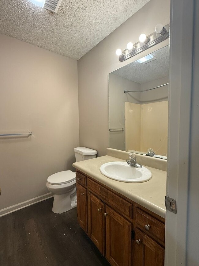 Building Photo - 22 Edgehill Cove