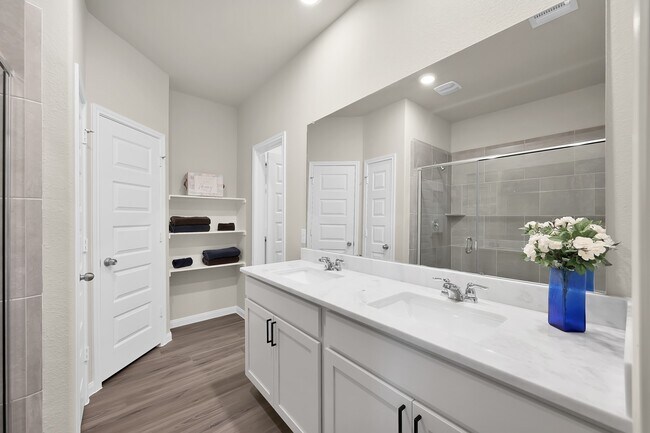 Building Photo - 3346 Torrey Pines Dr