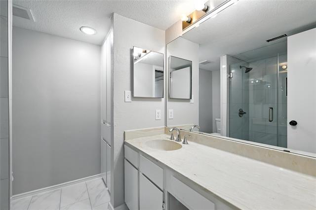 Building Photo - 606 Bellaire Dr