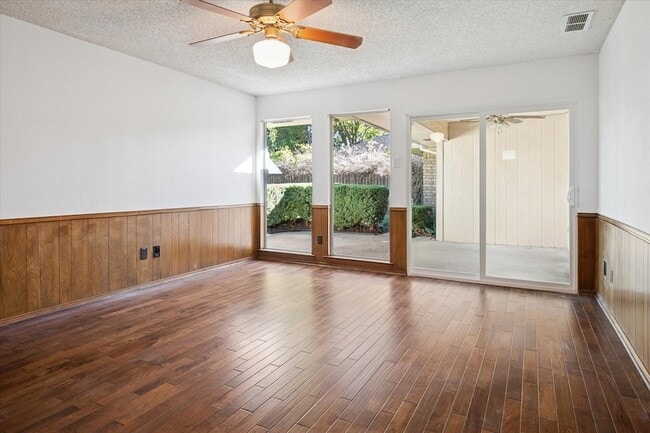 Building Photo - 12612 Whispering Hills Dr