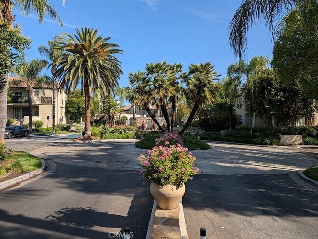 Building Photo - 24153 Del Monte Dr.
