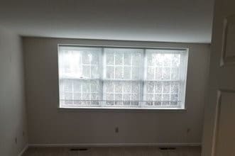 Building Photo - 35 E 6th St