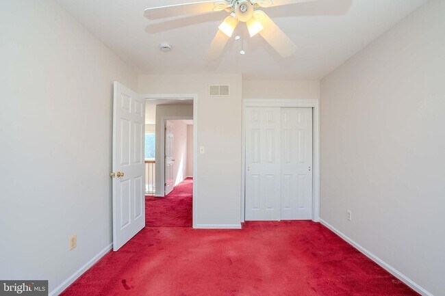 Building Photo - 27 Samantha Dr