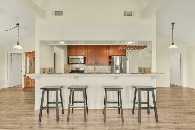 Building Photo - 1073 Redfish St