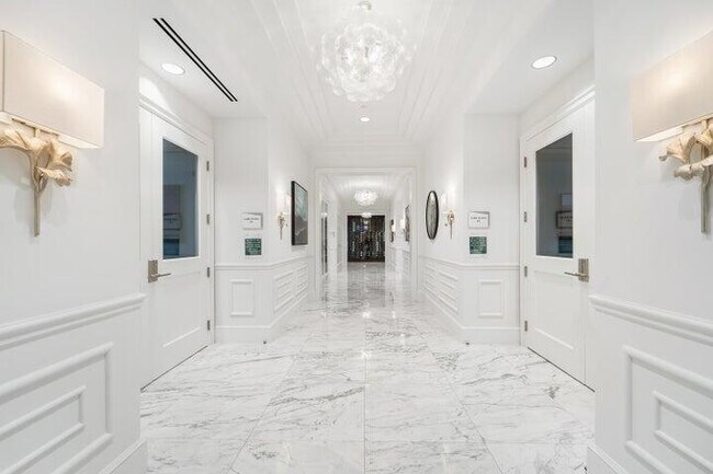 Building Photo - 12832 Veneto Springs Dr