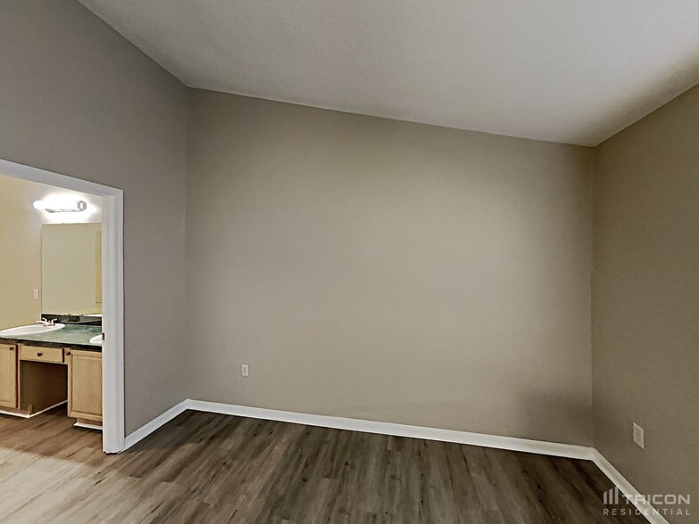 Building Photo - 1371 Winged Foot Dr