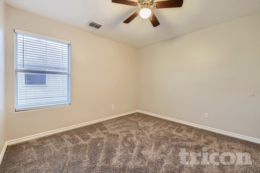 Building Photo - 12713 Carpenter Ln