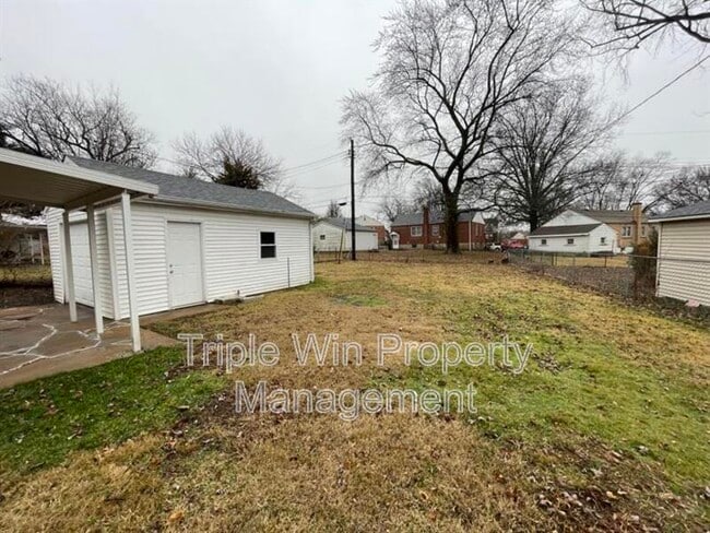 Building Photo - 13 St Genevieve Ct
