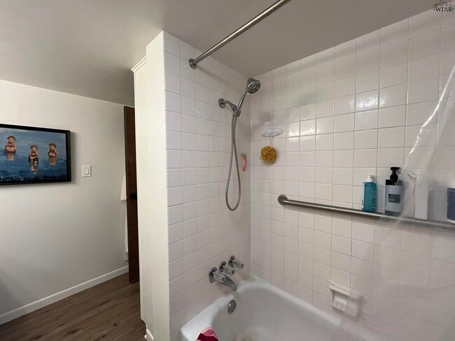 Building Photo - 2100 Santa Fe St