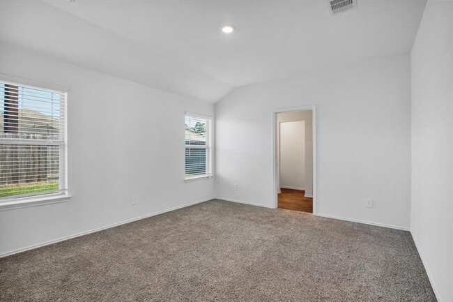 Building Photo - 2439 Moraine Vly Dr