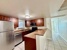 Building Photo - 700 SW 81st Ter