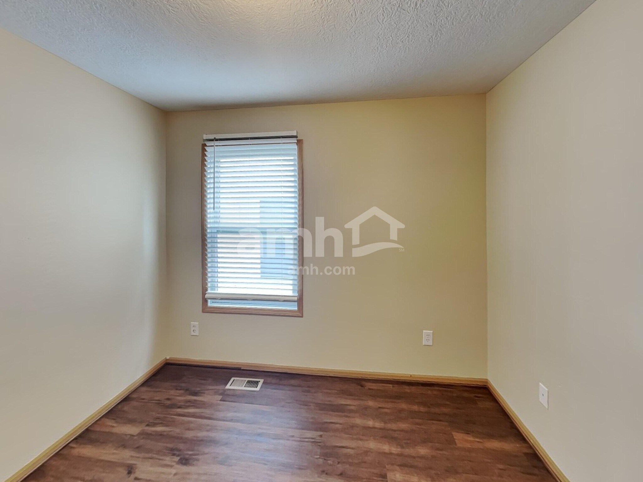 Building Photo - 2901 Gablewood Dr