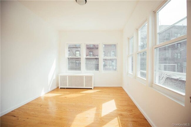 Building Photo - 1443 Beach Ave