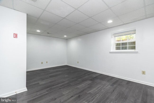 Building Photo - 483 Fort Hill Cir