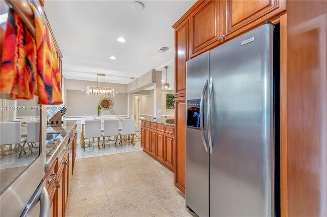 Building Photo - 1960 Coral Reef Dr