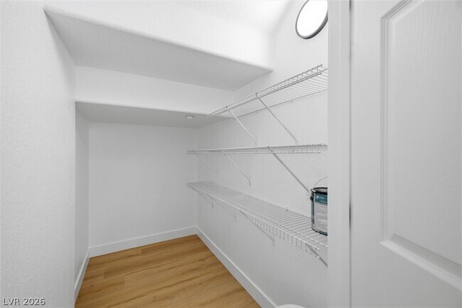 Building Photo - 5855 Valley Dr